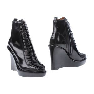 Givenchy Lace-Up Lace Up Boots Booties size 7 37